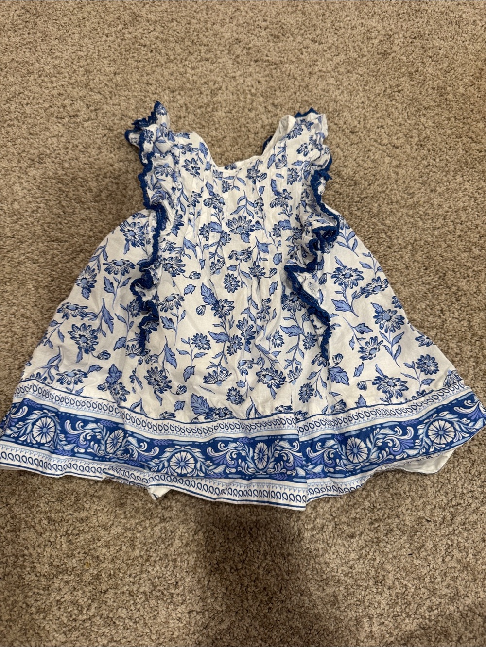 cupcakes & cashmere 4T White and Blue Floral Ruffle Top